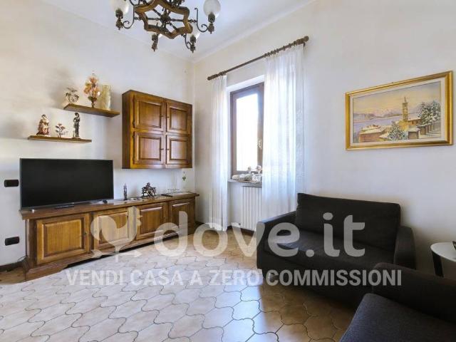 Villa in vendita a Laveno Mombello VA