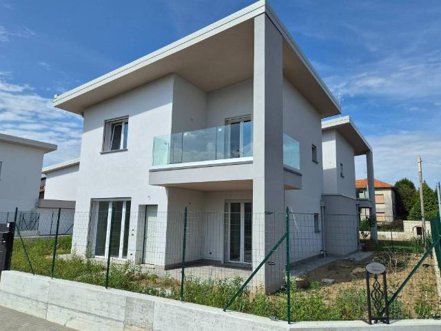 Villa in vendita a Lazzate MB