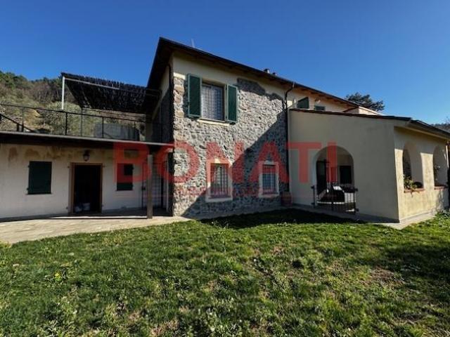 Villa in vendita a La Spezia