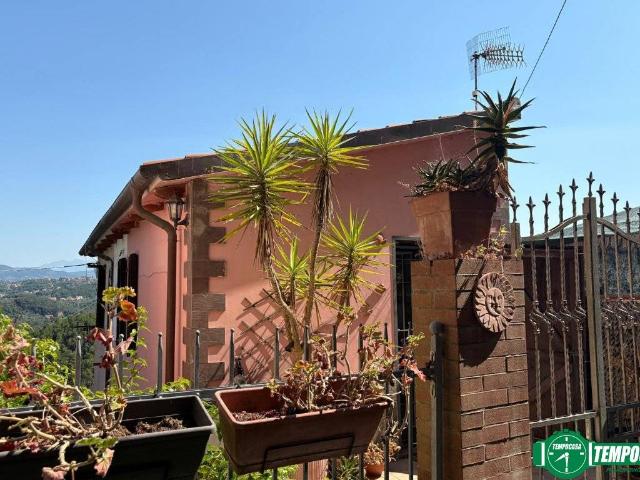 Villa in vendita a La Spezia SP