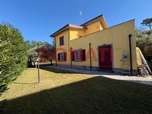 Villa in vendita a La Spezia SP