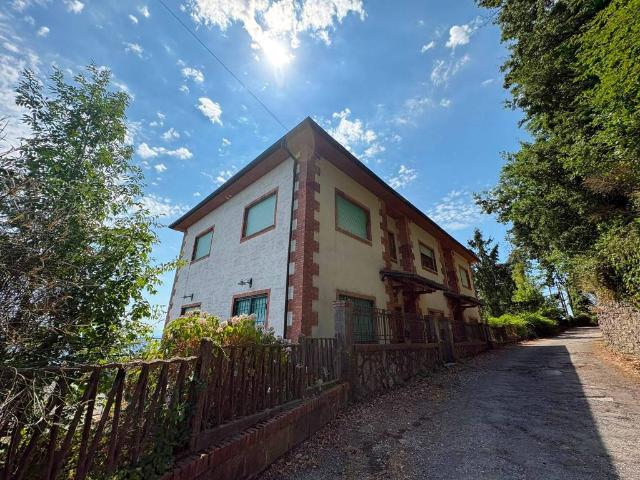 Villa in vendita a La Spezia SP