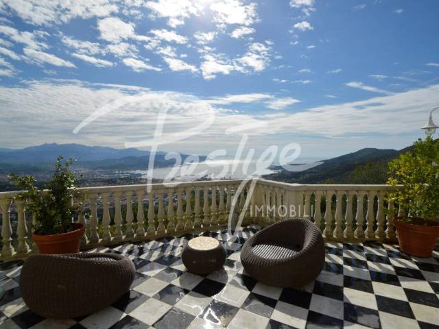 Villa in vendita a La Spezia SP