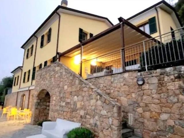 Villa in vendita a La Spezia SP