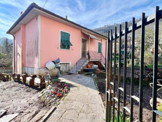 Villa in vendita a La Spezia SP