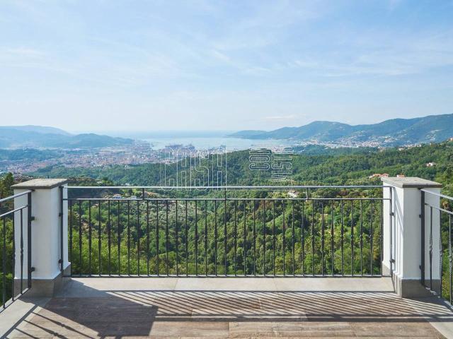 Villa in vendita a La Spezia