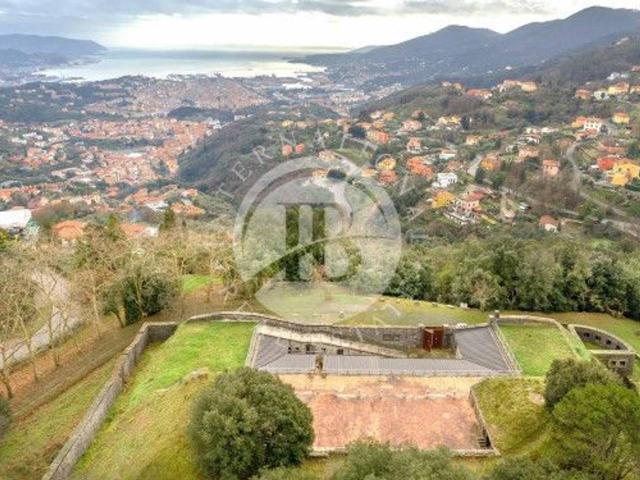 Villa in vendita a La Spezia