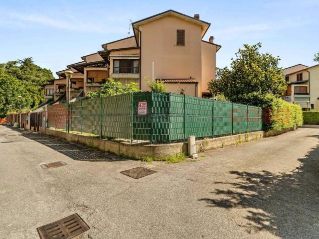 Villa in vendita a Lacchiarella MI