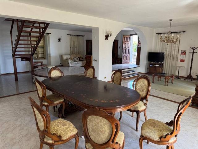 Villa in vendita a Ladispoli RM