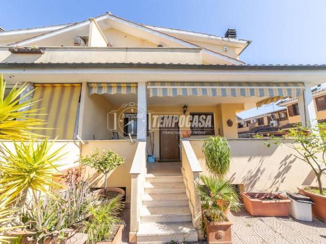Villa in vendita a Ladispoli RM