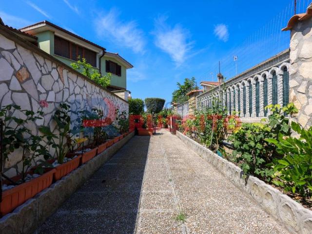 Villa in vendita a Ladispoli RM