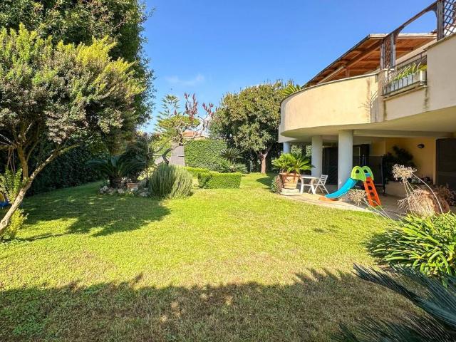Villa in vendita a Ladispoli RM