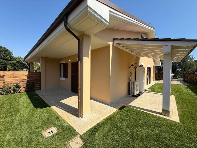 Villa in vendita a Ladispoli RM