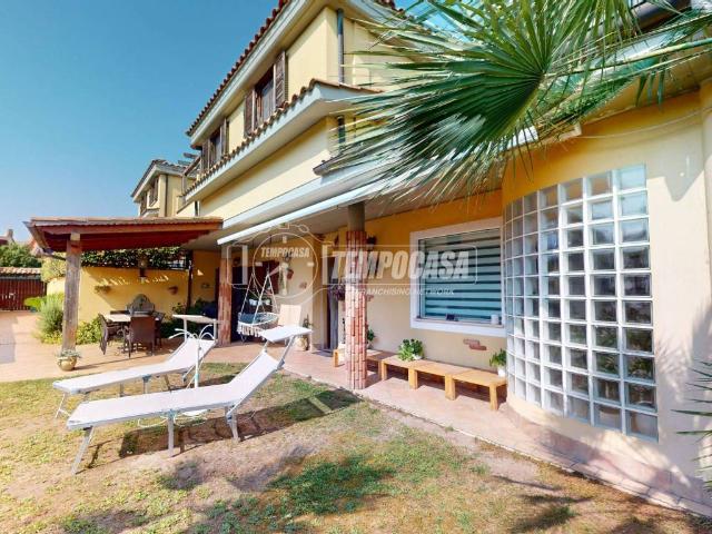 Villa in vendita a Ladispoli RM