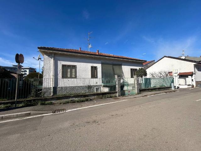 Villa in vendita a Lainate MI