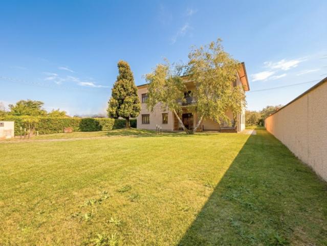 Villa in vendita a Lammari Capannori 350 mq Rif: 1414804