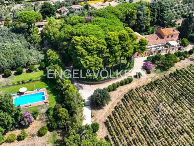 Villa in vendita a Lanuvio