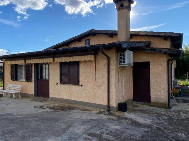 Villa in vendita a Lanuvio RM