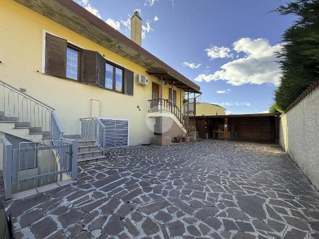 Villa in vendita a L'Aquila