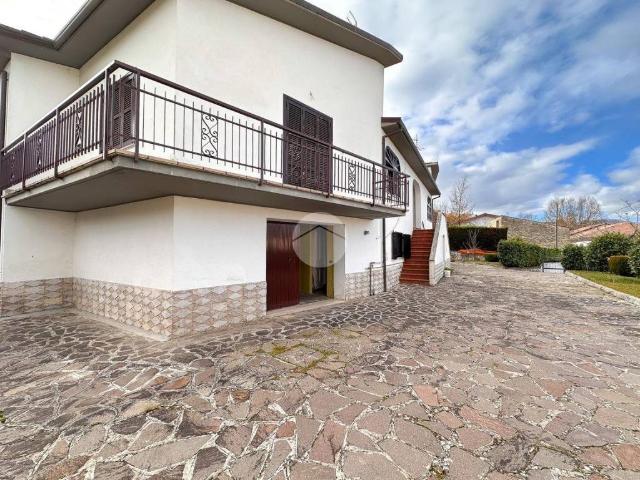 Villa in vendita a L'Aquila AQ