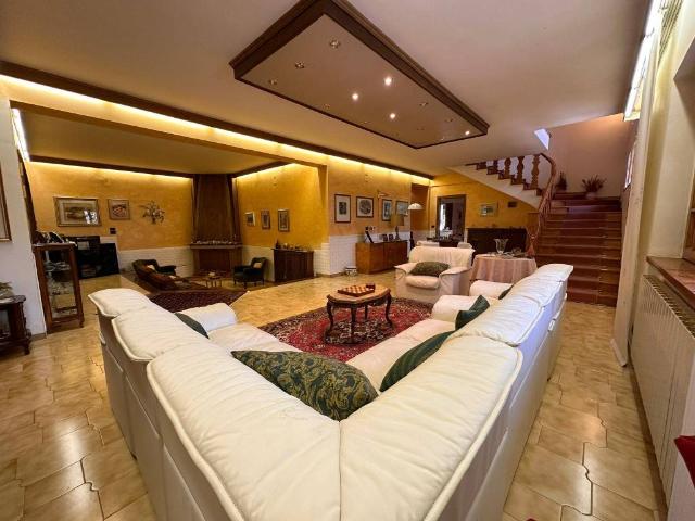 Villa in vendita a L'Aquila AQ