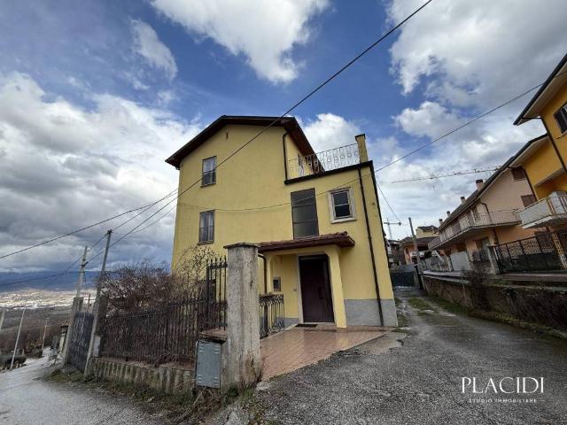 Villa in vendita a L'Aquila AQ