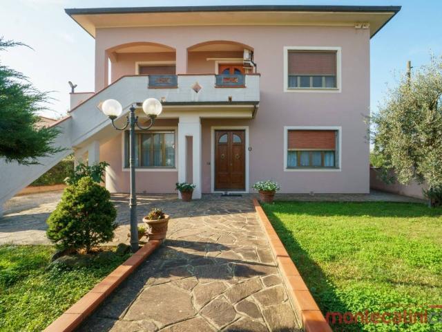 Villa in vendita a Larciano PT