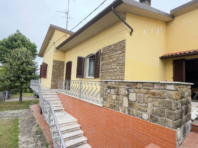 Villa in vendita a Larciano PT