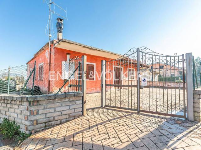 Villa in vendita a Lariano RM