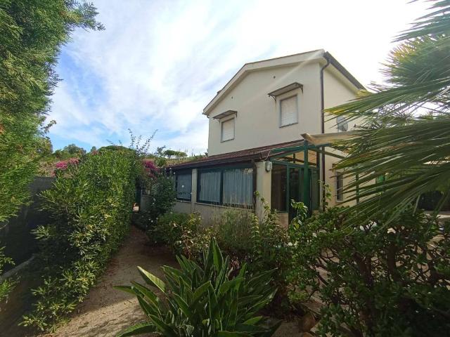 Villa in vendita a Lascari PA