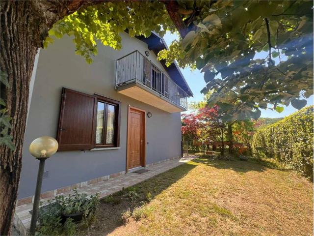 Villa in vendita a Leggiuno VA