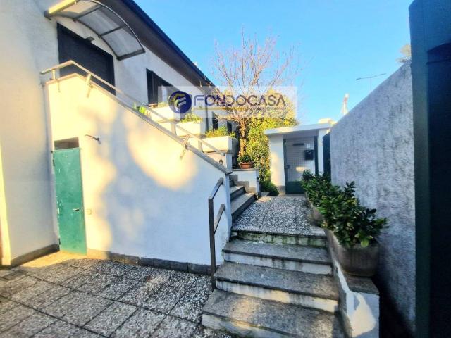 Villa in vendita a Legnano MI
