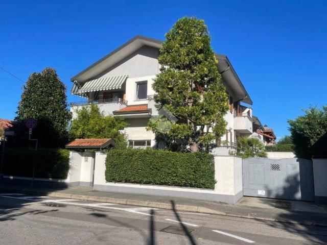 Villa in vendita a Legnano MI