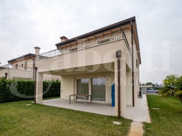 Villa in vendita a Legnaro
