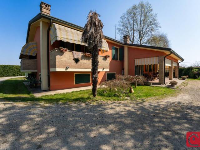 Villa in vendita a Legnaro PD