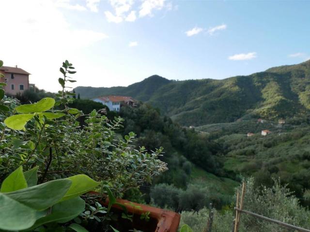 Villa in vendita a Leivi GE