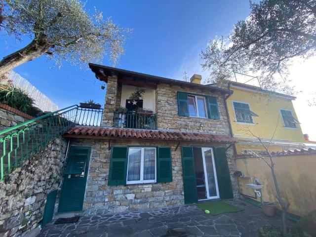 Villa in vendita a Leivi GE
