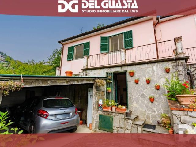 Villa in vendita a Leivi GE