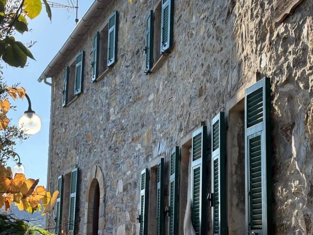Villa in vendita a Leivi GE