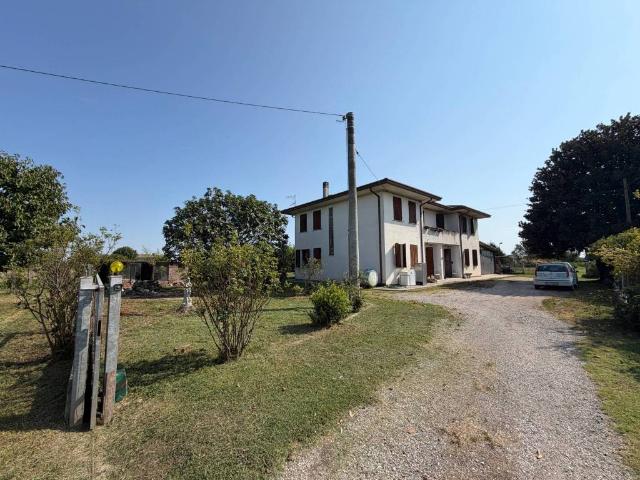 Villa in vendita a Lendinara RO