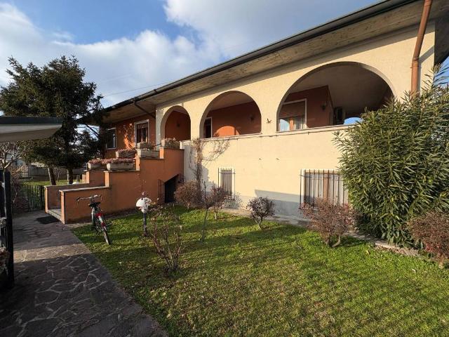 Villa in vendita a Leno BS