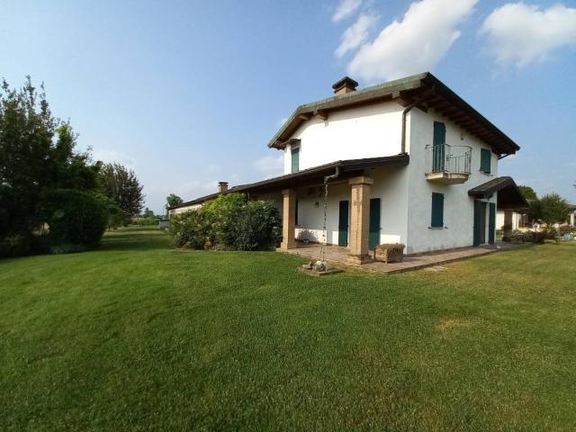 Villa in vendita a Leno BS