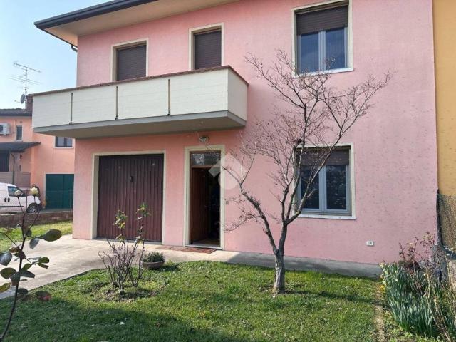 Villa in vendita a Leno BS