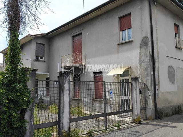 Villa in vendita a Lentate Sul Seveso