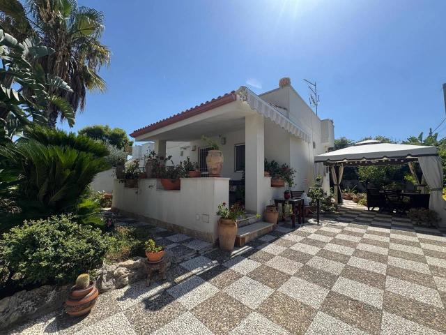 Villa in vendita a Leporano
