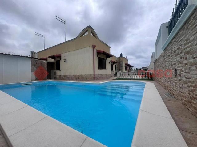 Villa in vendita a Leporano TA