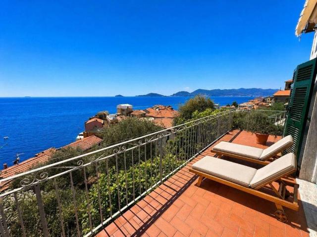 Villa in vendita a Lerici SP