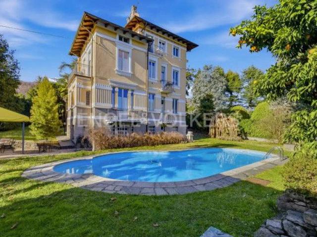 Villa in vendita a Lesa