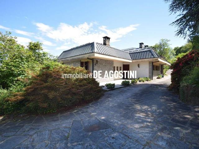 Villa in vendita a Lesa NO