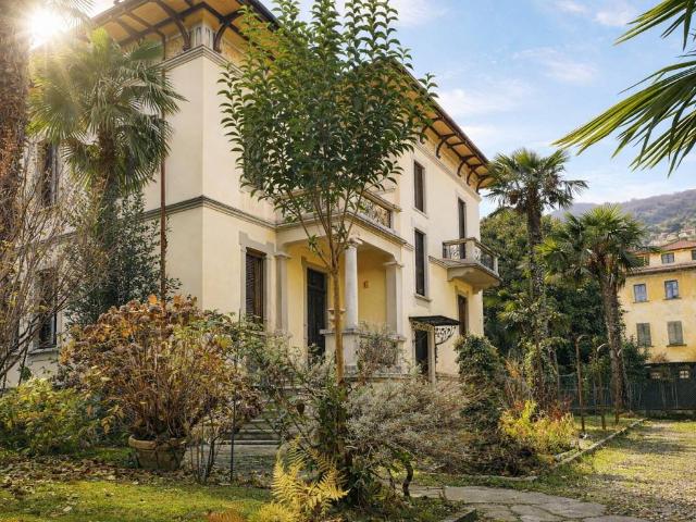 Villa in vendita a Lesa NO